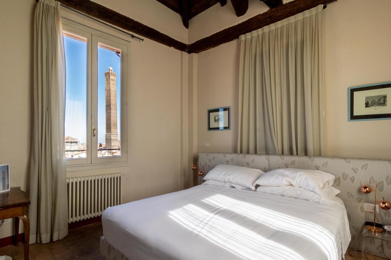 Casa Isolani Charms Rooms Santo Stefano โบโลญญา ภายนอก รูปภาพ