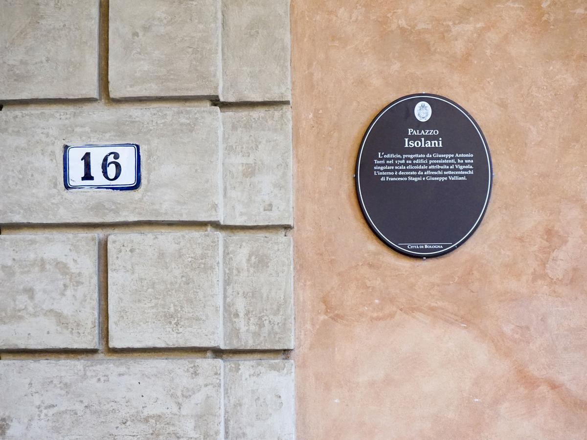Casa Isolani Charms Rooms Santo Stefano โบโลญญา ภายนอก รูปภาพ