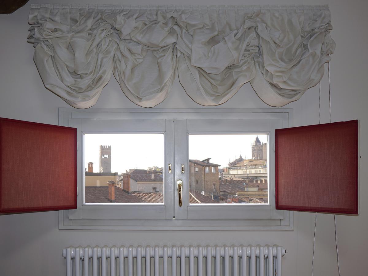 Casa Isolani Charms Rooms Santo Stefano โบโลญญา ภายนอก รูปภาพ