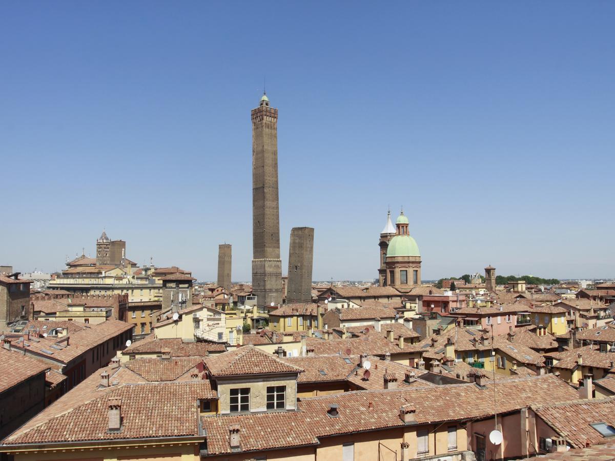 Casa Isolani Charms Rooms Santo Stefano โบโลญญา ภายนอก รูปภาพ
