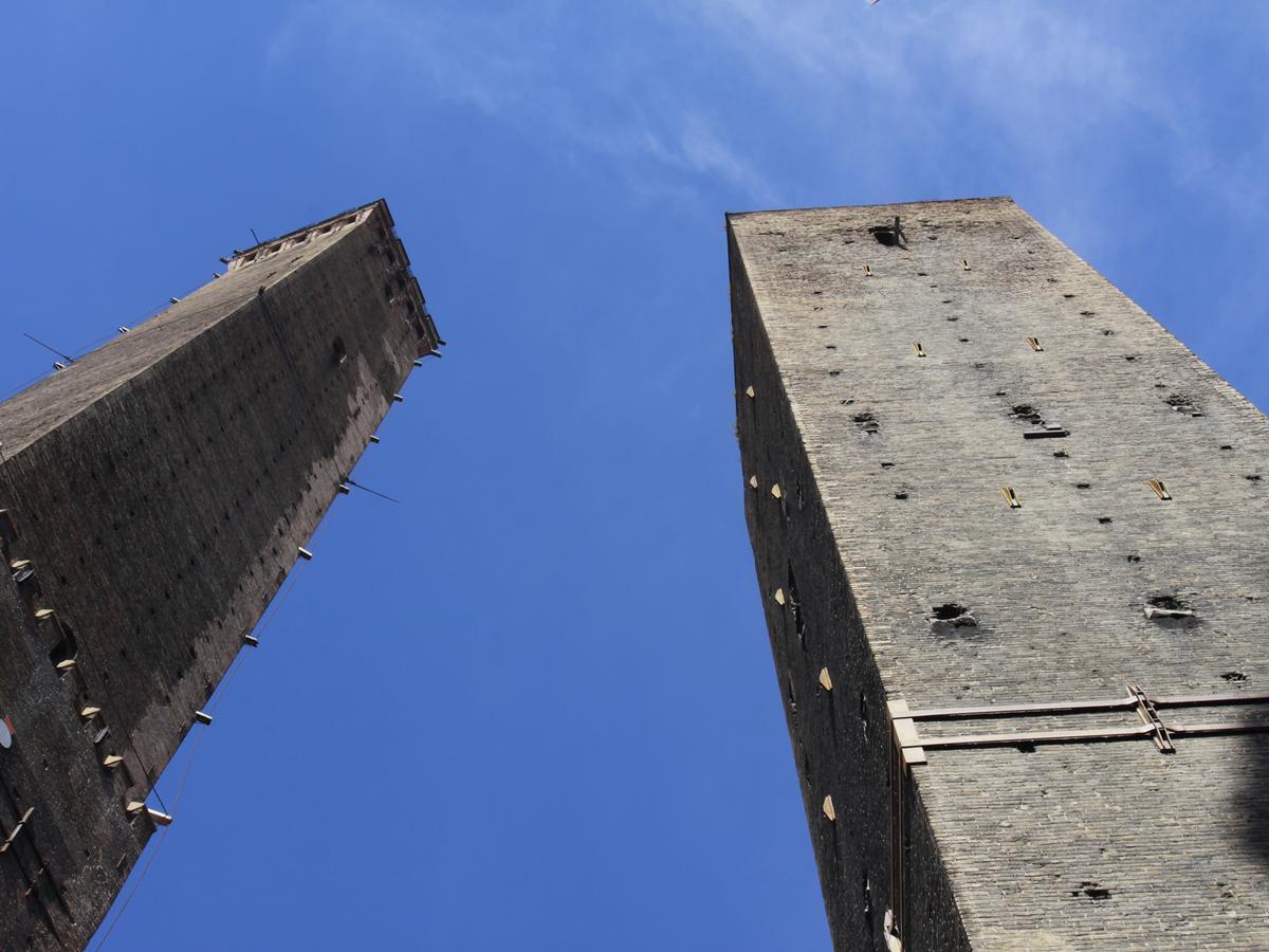 Casa Isolani Charms Rooms Santo Stefano โบโลญญา ภายนอก รูปภาพ