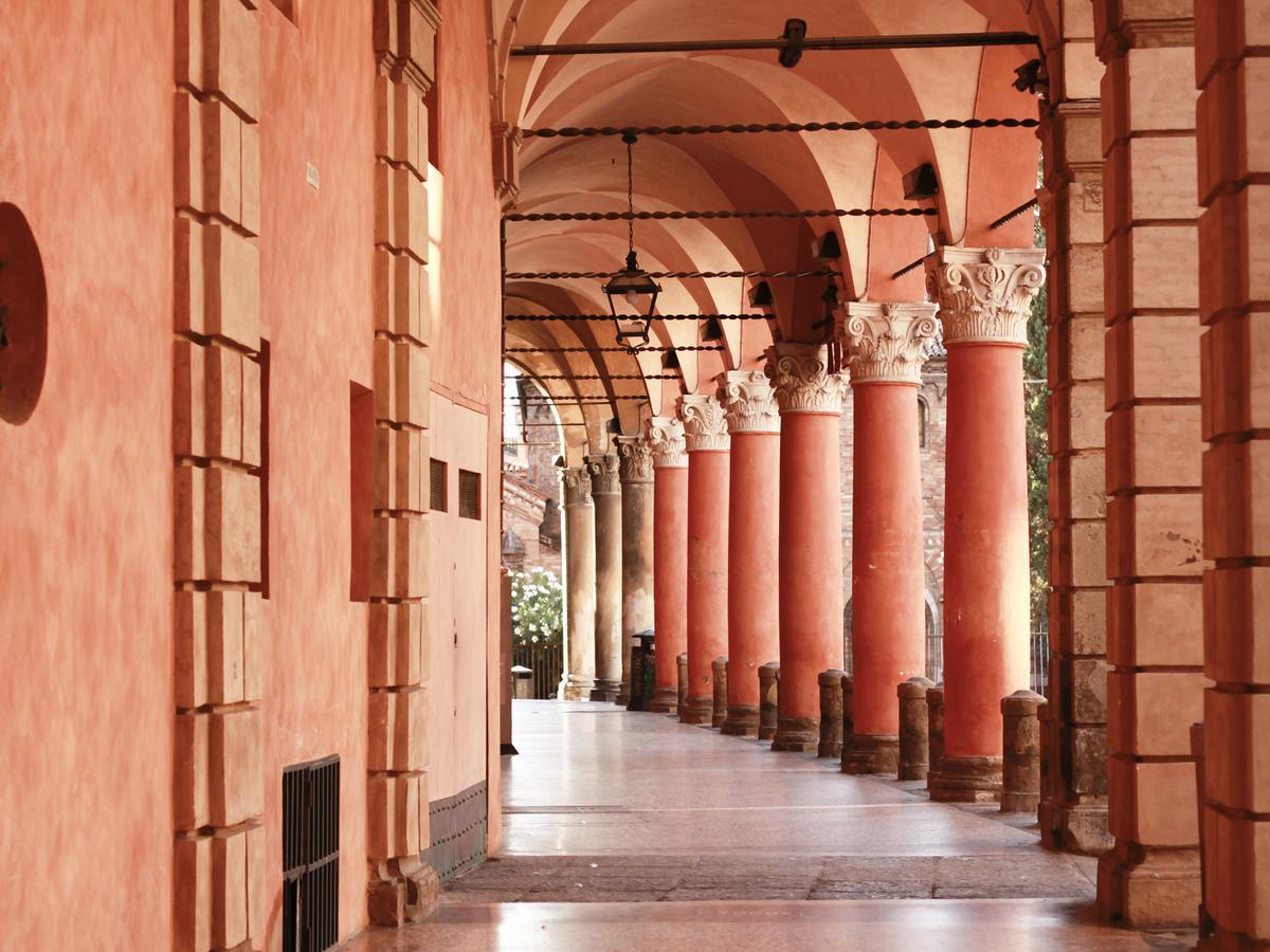Casa Isolani Charms Rooms Santo Stefano โบโลญญา ภายนอก รูปภาพ