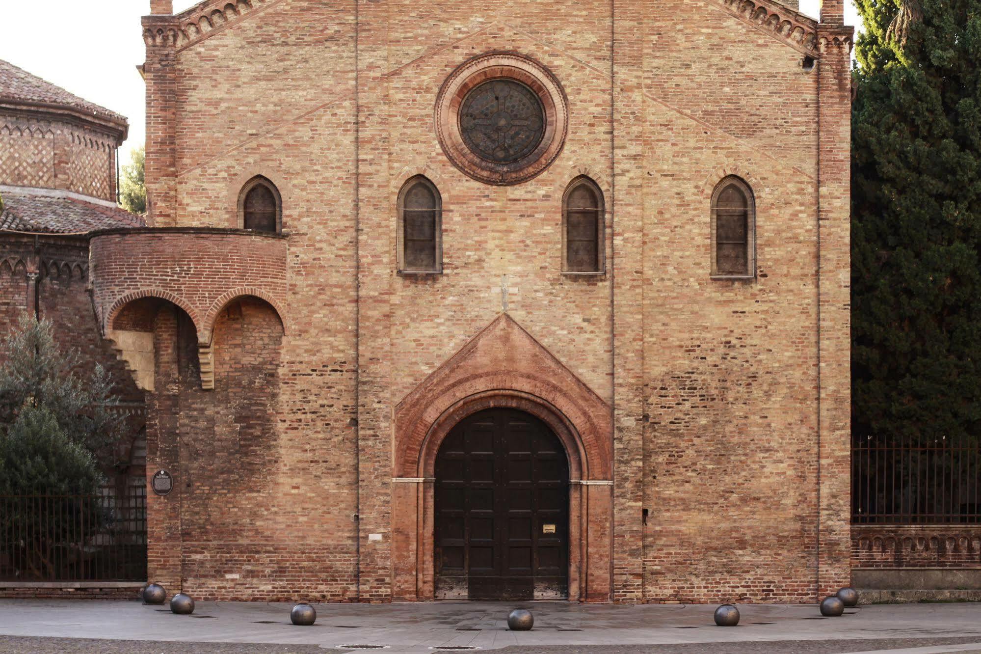 Casa Isolani Charms Rooms Santo Stefano โบโลญญา ภายนอก รูปภาพ