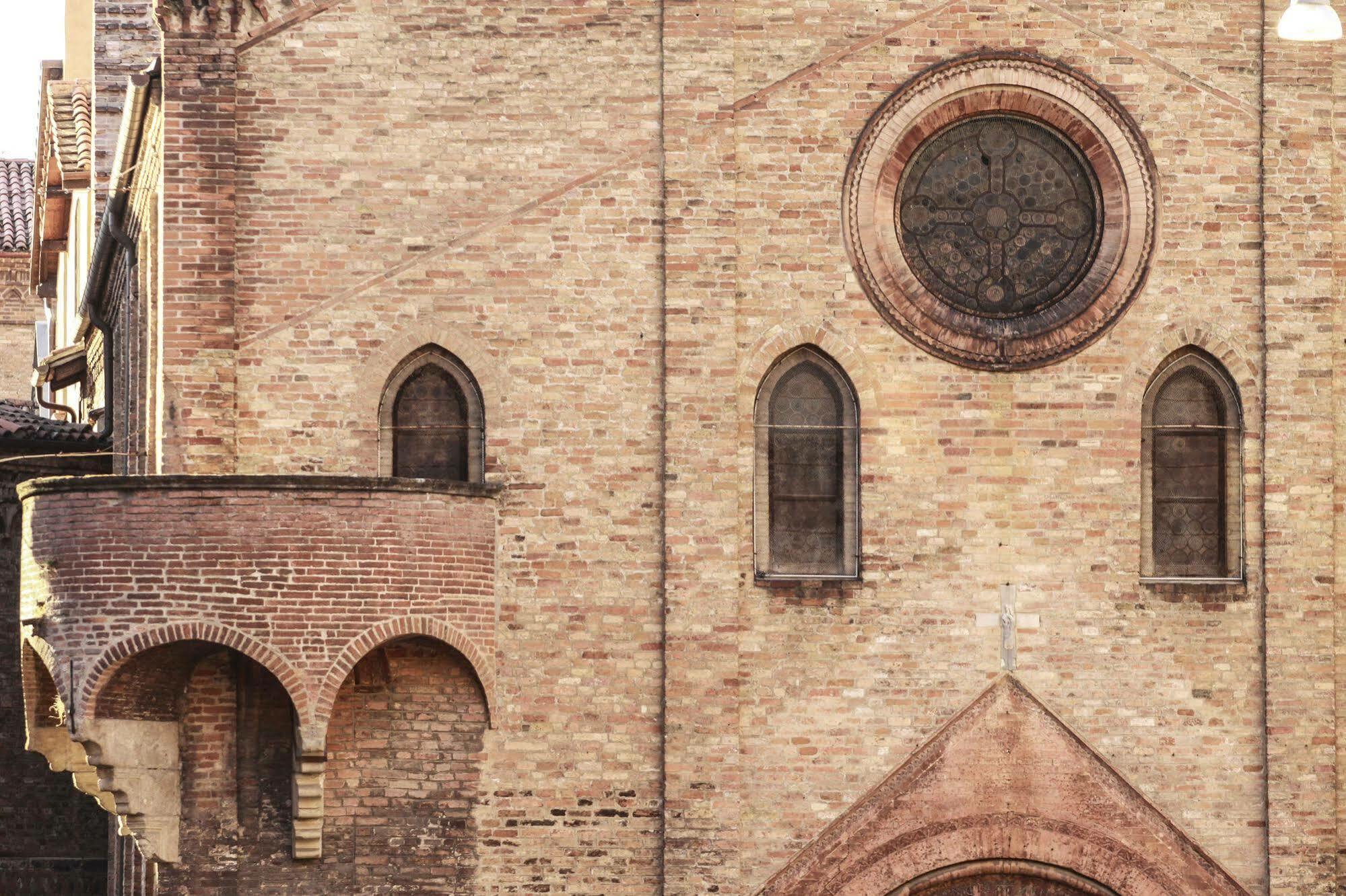 Casa Isolani Charms Rooms Santo Stefano โบโลญญา ภายนอก รูปภาพ